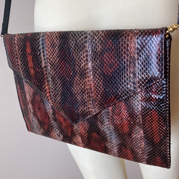 Vintage 1970’s  multi color snakeskin J.Reneé Hong Kong clutch/removable straps - Picture 2 of 11